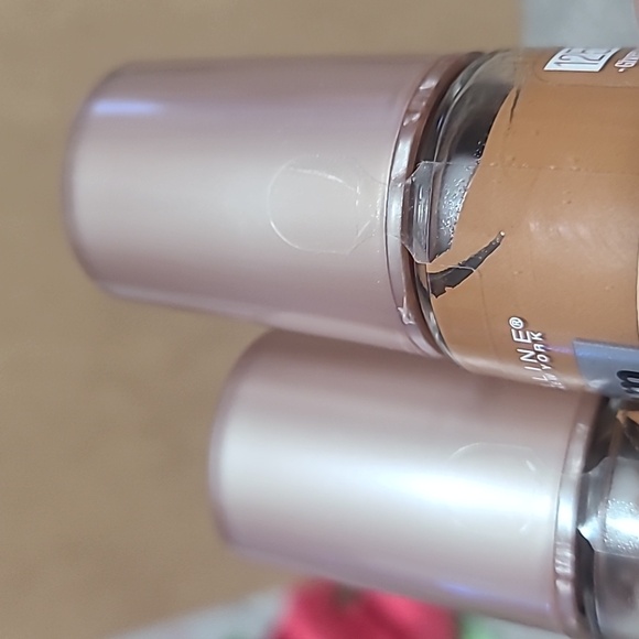 🩷3/$15🩷Maybelline 125 Coconut Foundation - Picture 3 of 3